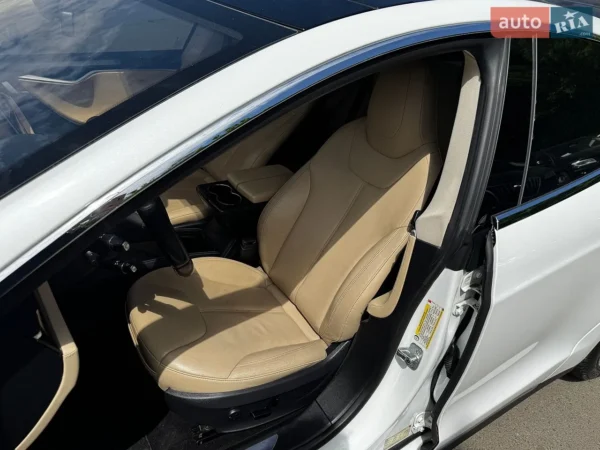 tesla_model-s__644174712hd