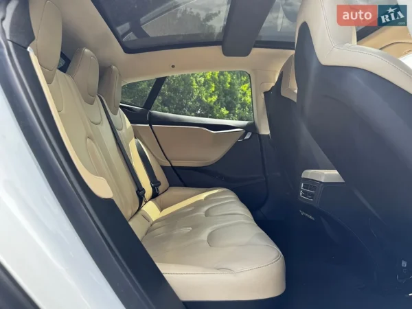tesla_model-s__644174728hd