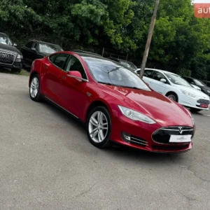 Tesla Model S 2014