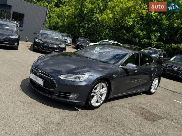 tesla_model-s__646934381hd