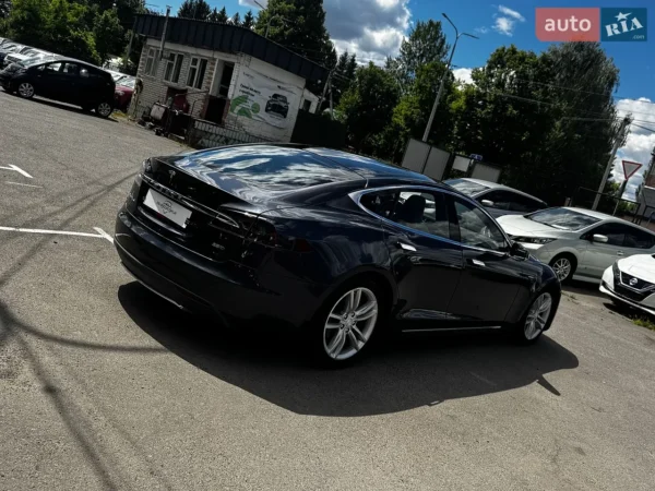 tesla_model-s__646934403hd