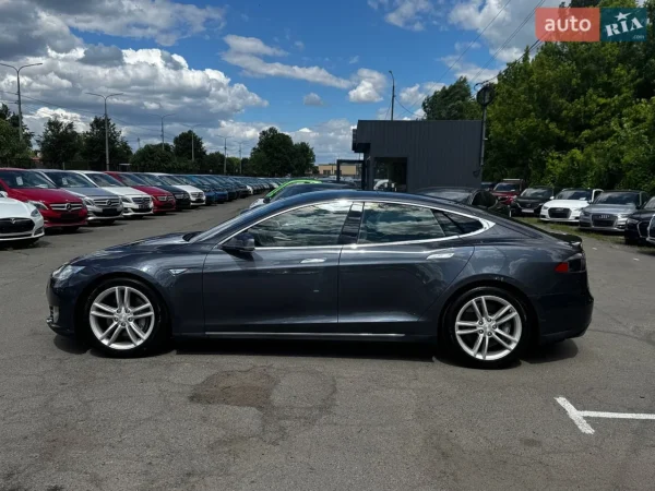 tesla_model-s__646934423hd