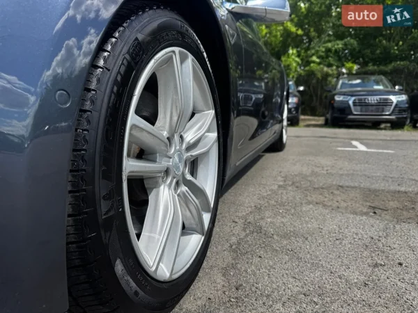 tesla_model-s__646934669hd