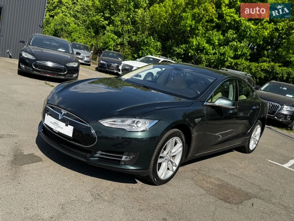 Tesla Model S 2014 — фото 1