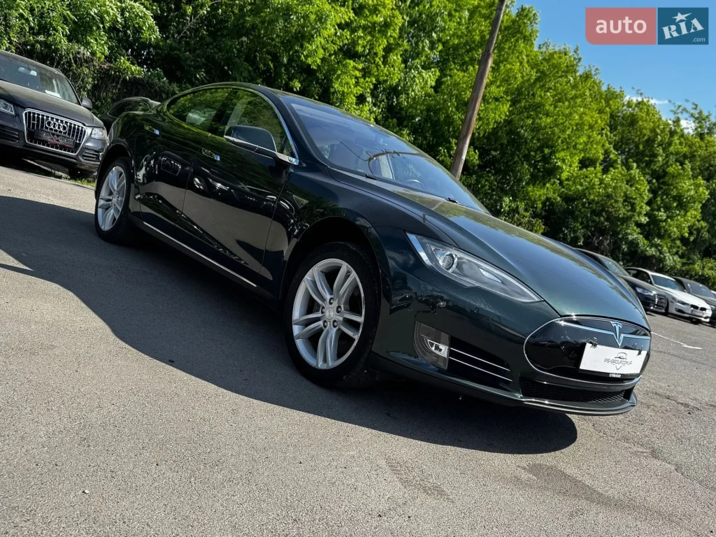Tesla Model S 2014 — фото 5