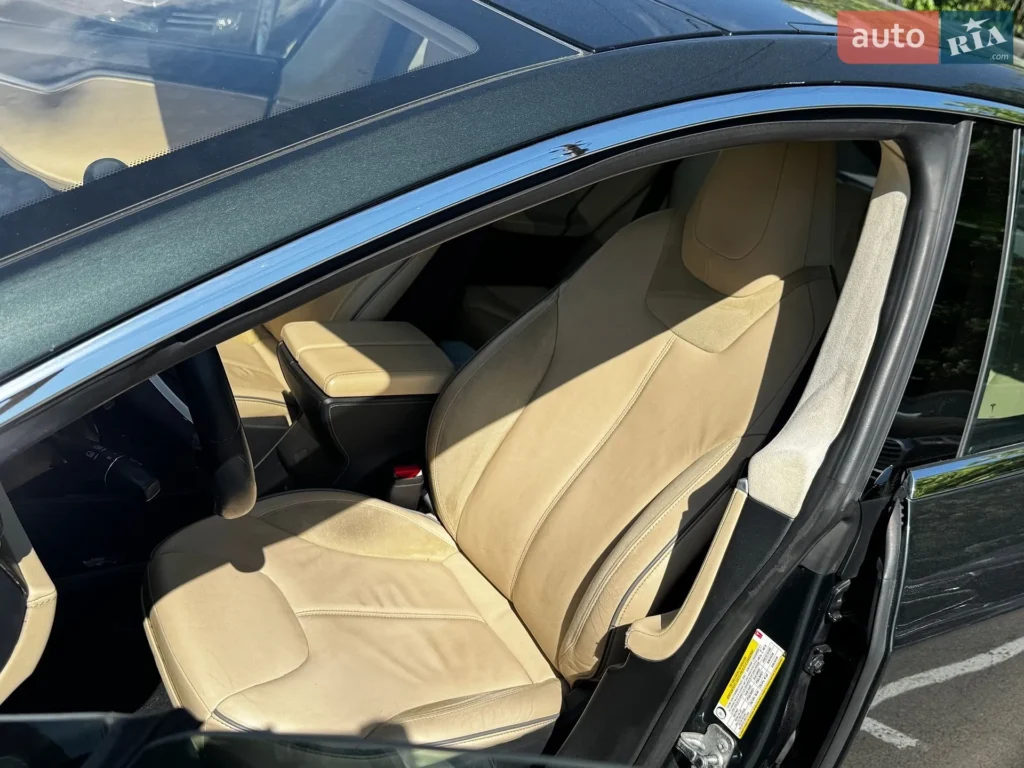 Tesla Model S 2014 — фото 17