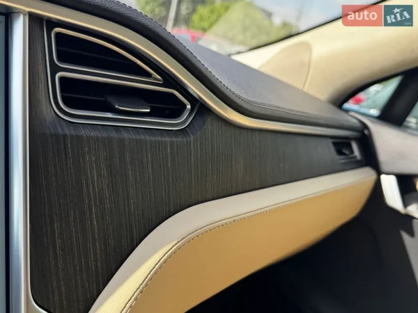 tesla_model-s__646938699hd
