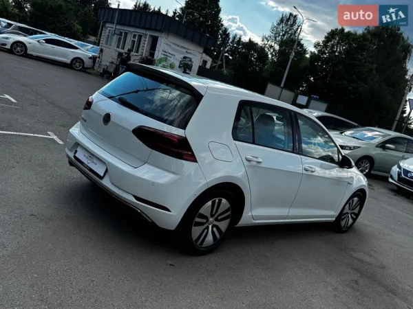 volkswagen_e-golf__646689065hd