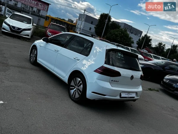 volkswagen_e-golf__646689080hd