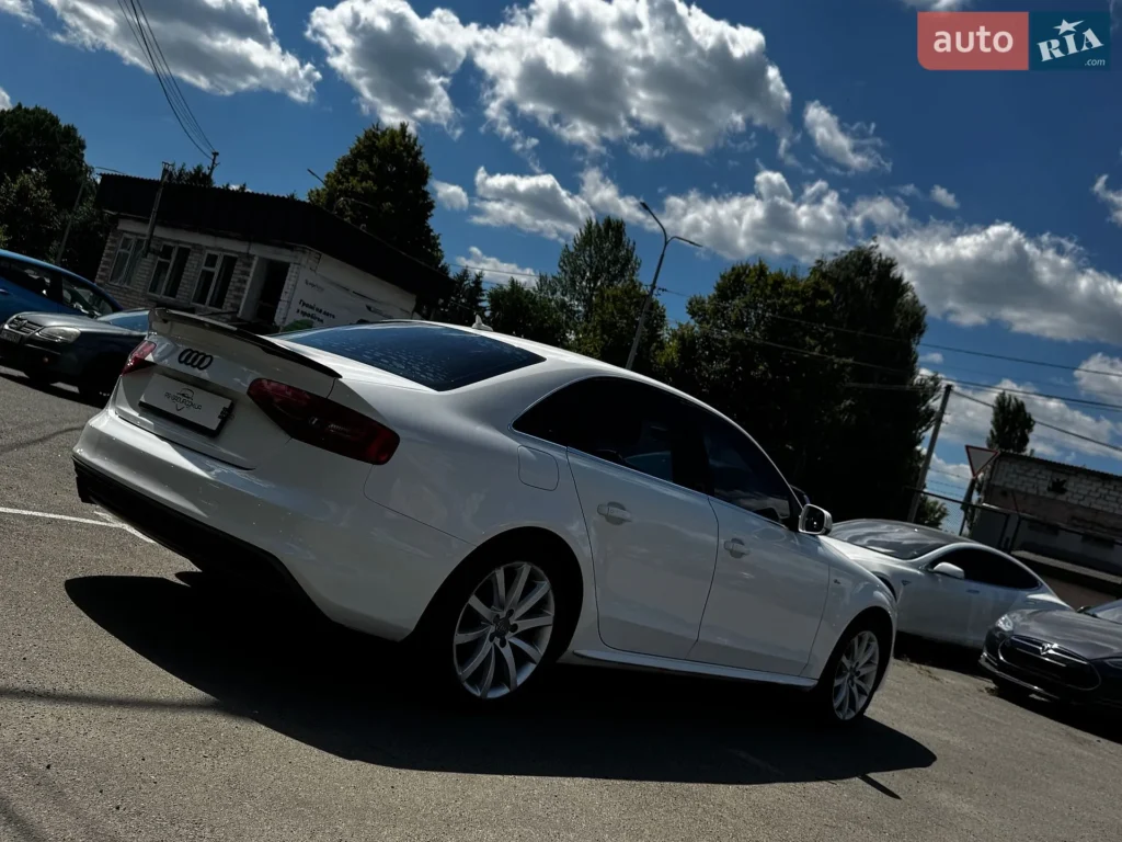 Audi A4 2014 — фото 8