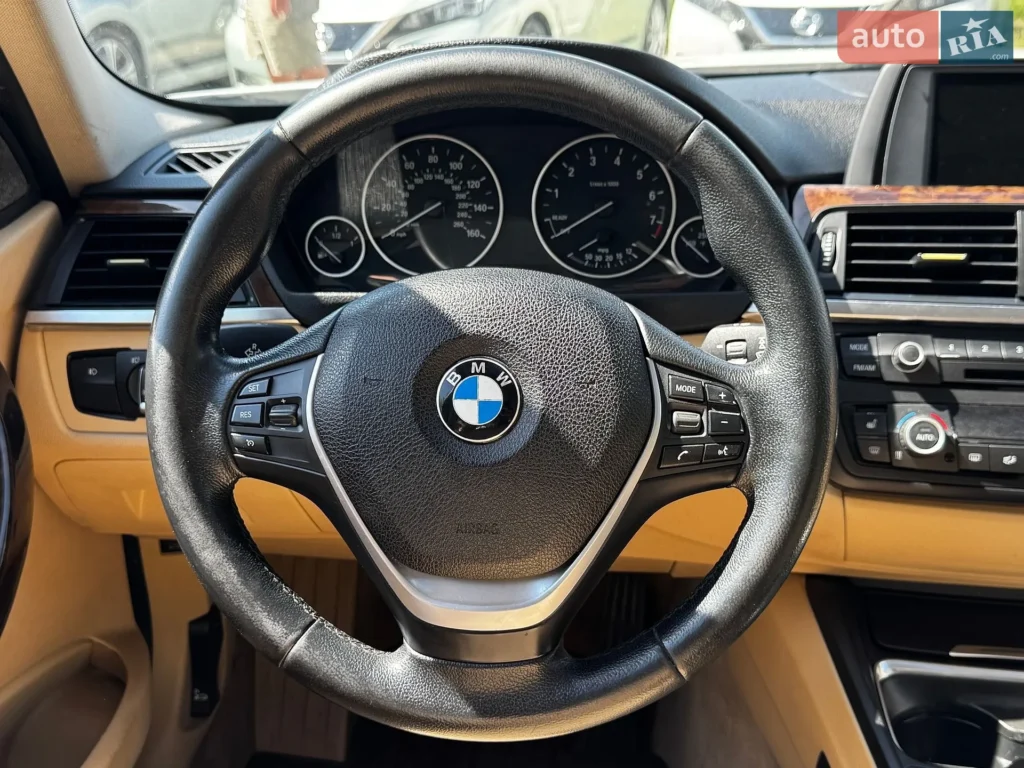 BMW 3 Series 2014 — фото 23