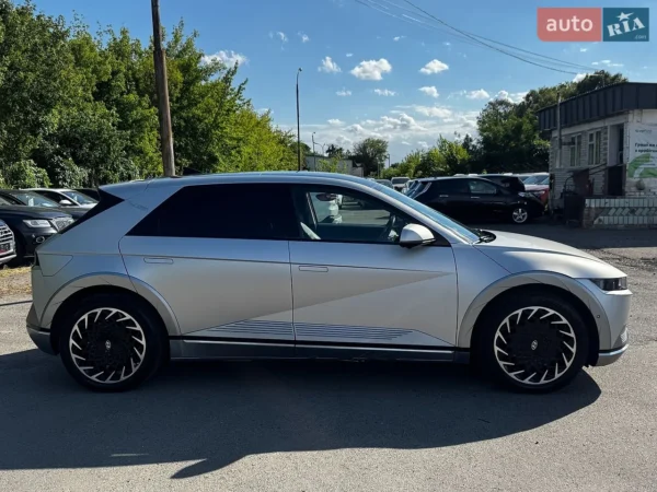 hyundai_ioniq-5__649895959hd