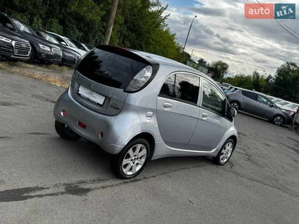 mitsubishi_i-miev__649894372hd