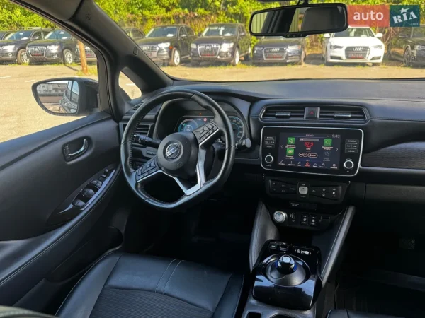 nissan_leaf__647660919hd