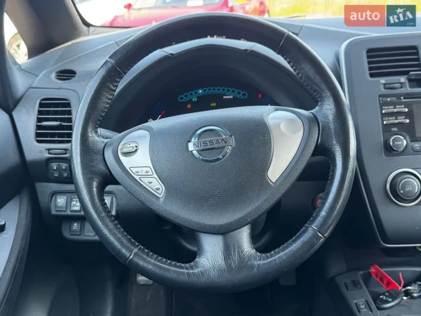 nissan_leaf__648737048hd