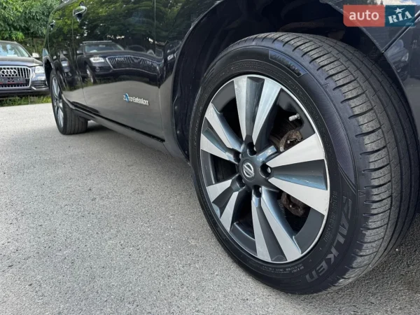 nissan_leaf__649341794hd