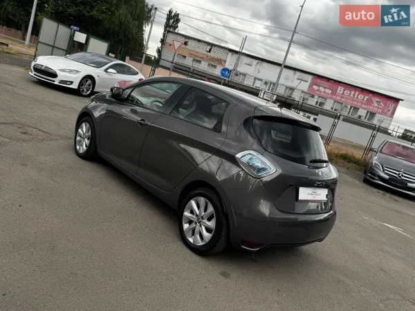 renault_zoe__649309751hd