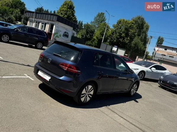 volkswagen_e-golf__649321198hd