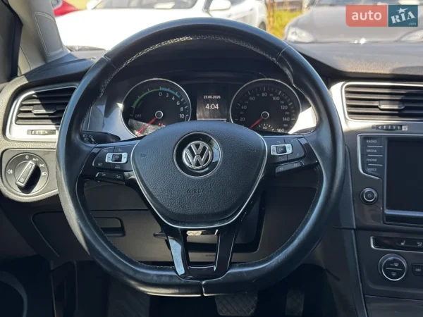 volkswagen_e-golf__649321218hd