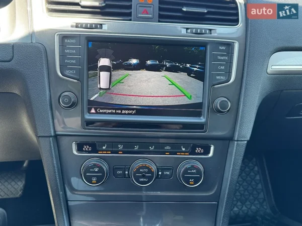 volkswagen_e-golf__649321230hd