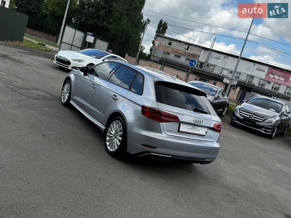 Audi A3 2017 — фото 10