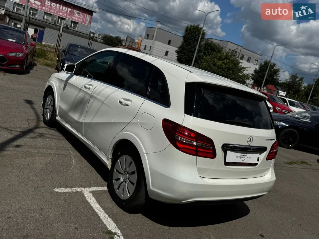 Mercedes-Benz B-Class 2015 — фото 11