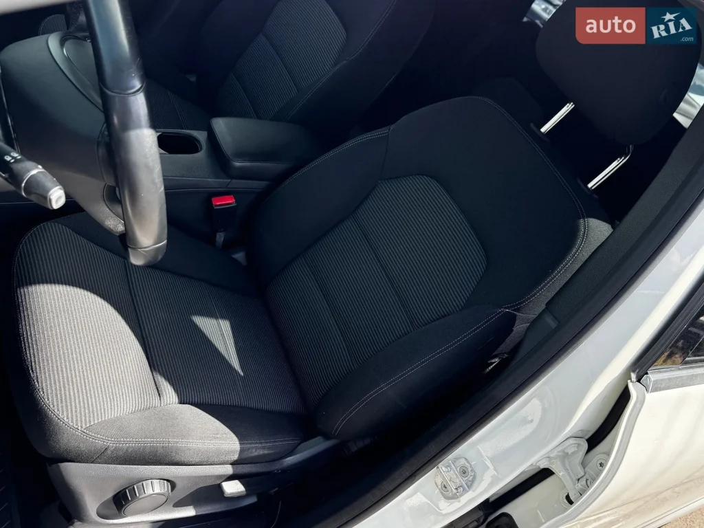 Mercedes-Benz B-Class 2015 — фото 17