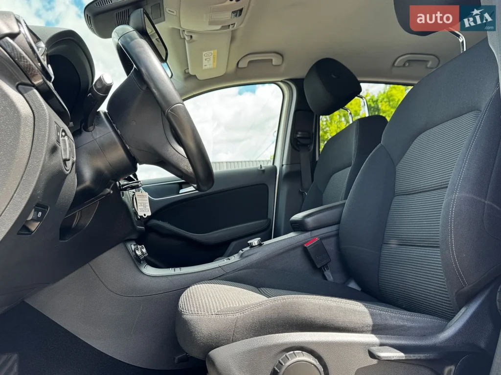 Mercedes-Benz B-Class 2015 — фото 19