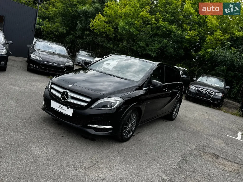 Mercedes-Benz B-Class 2017 — фото 1