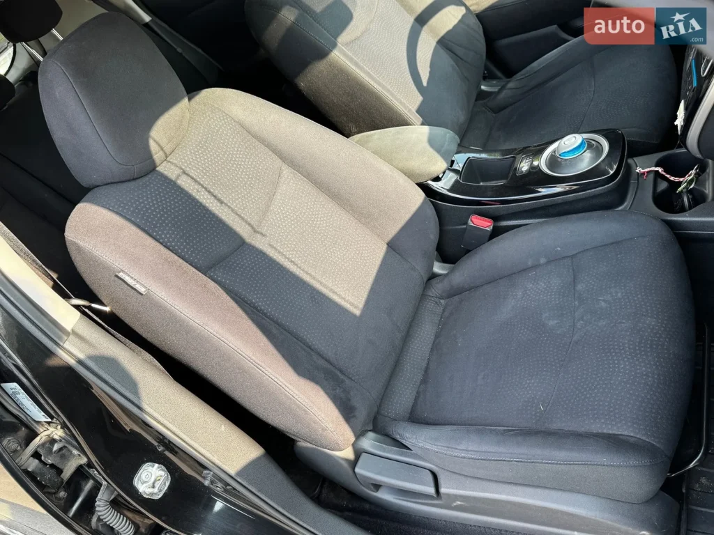 Nissan Leaf 2014 — фото 17