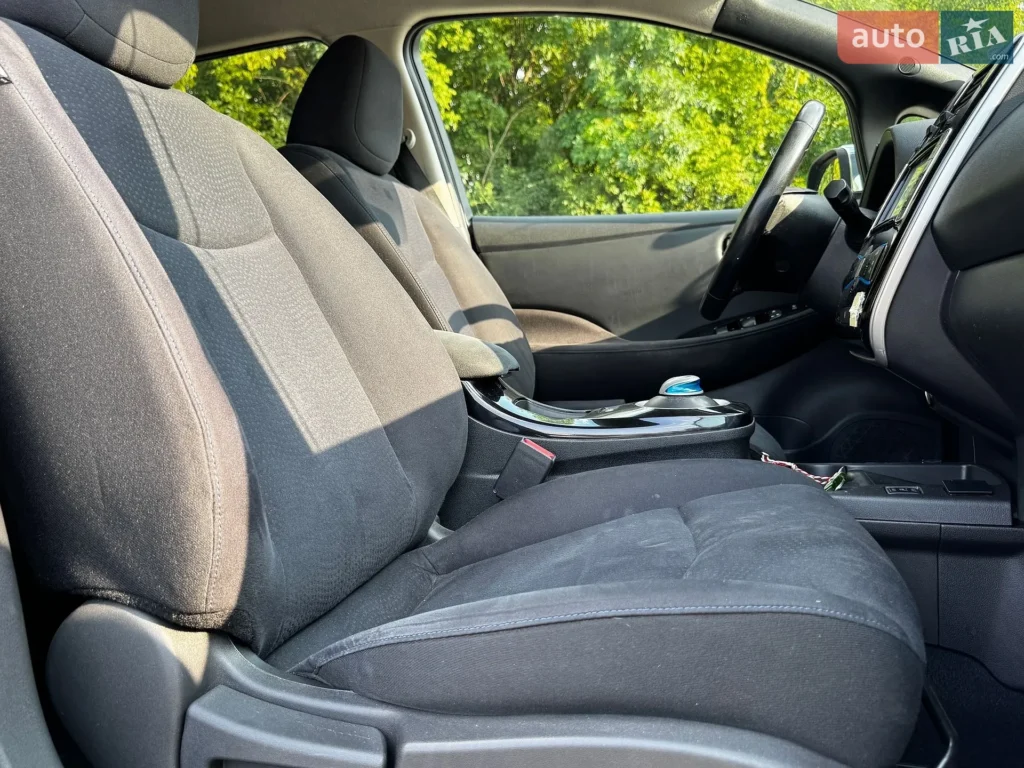 Nissan Leaf 2014 — фото 19