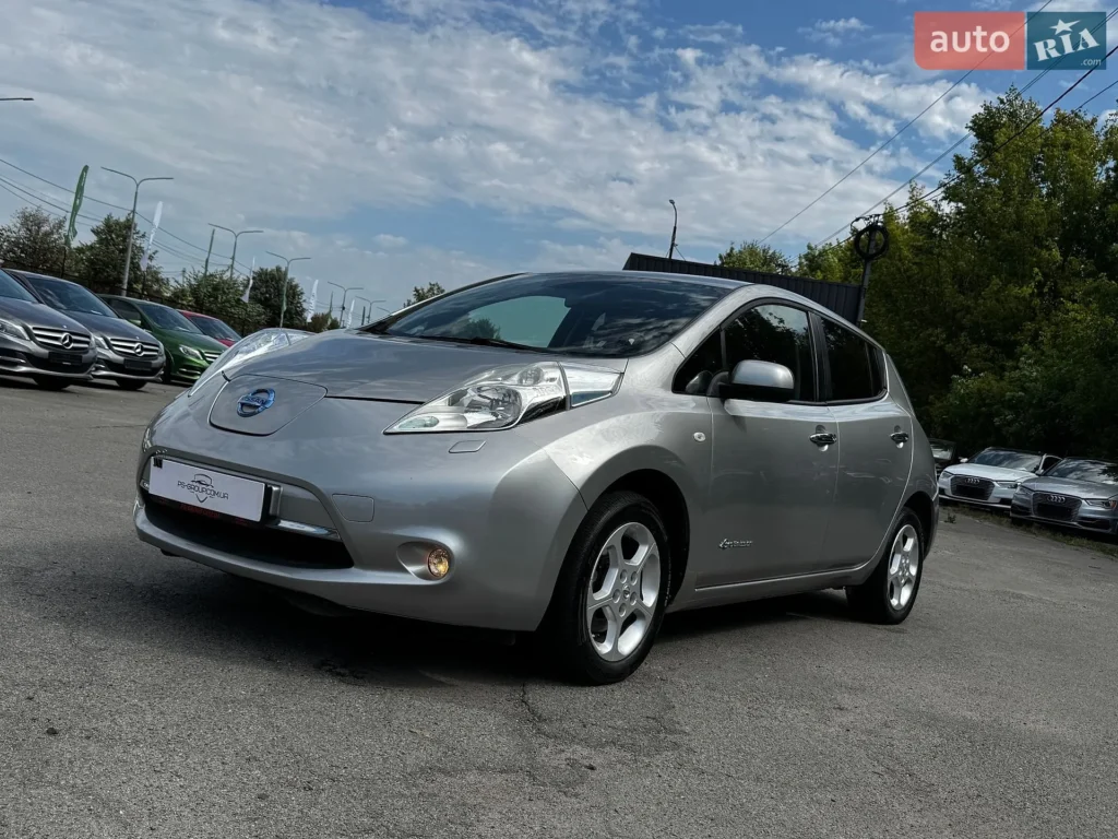 Nissan Leaf 2015 — фото 2