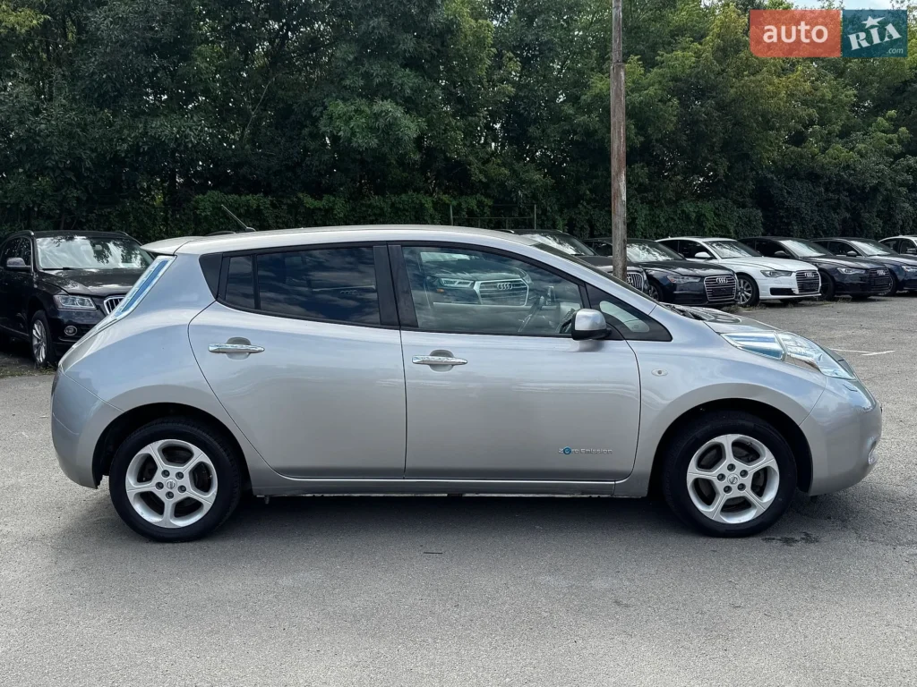 Nissan Leaf 2015 — фото 6