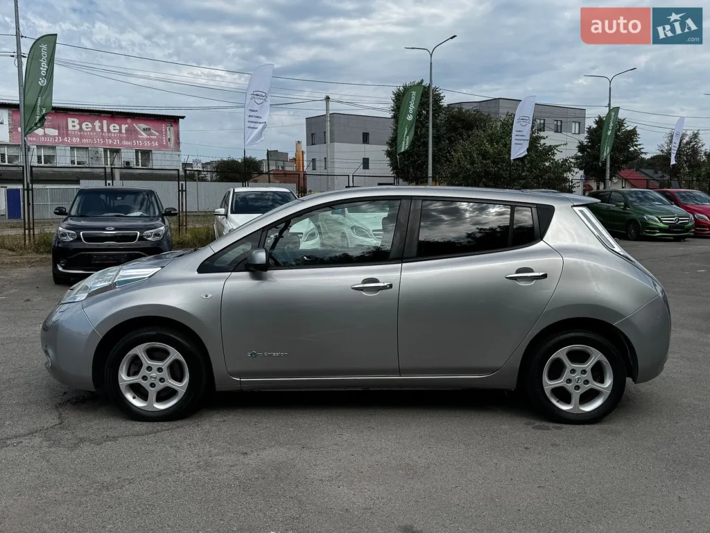 Nissan Leaf 2015 — фото 13