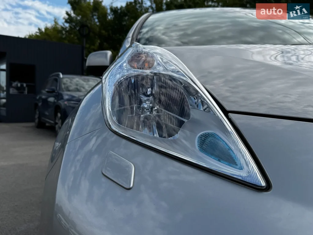 Nissan Leaf 2015 — фото 15