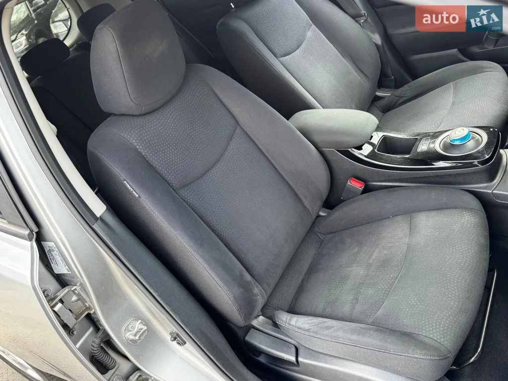 Nissan Leaf 2015 — фото 17