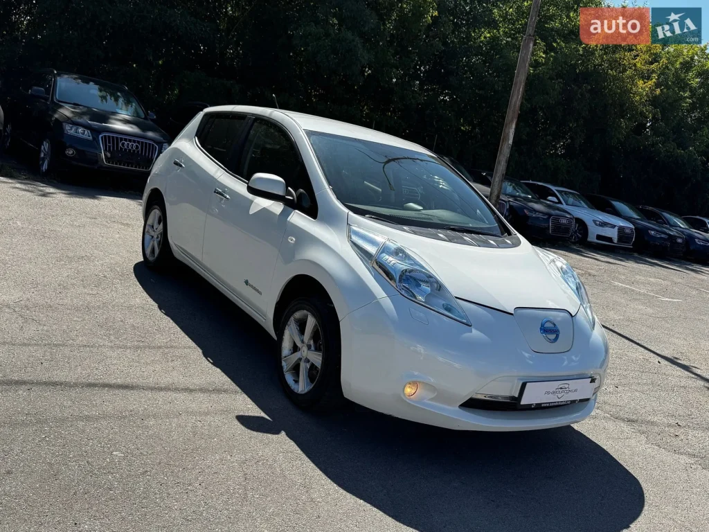 Nissan Leaf 2014 — фото 4