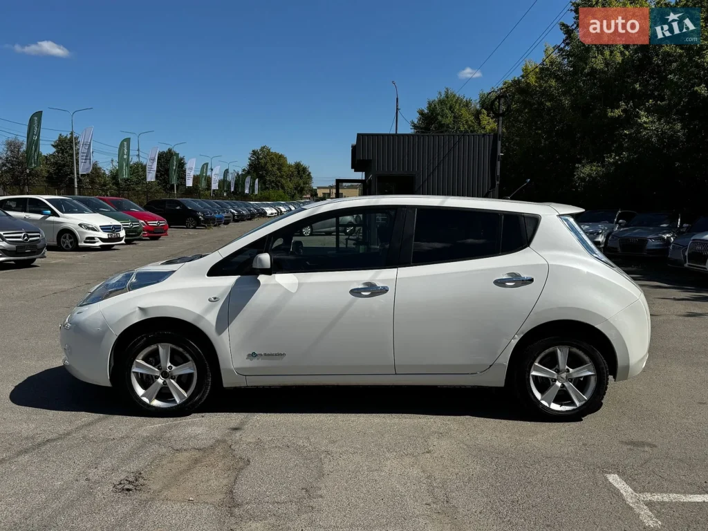 Nissan Leaf 2014 — фото 13