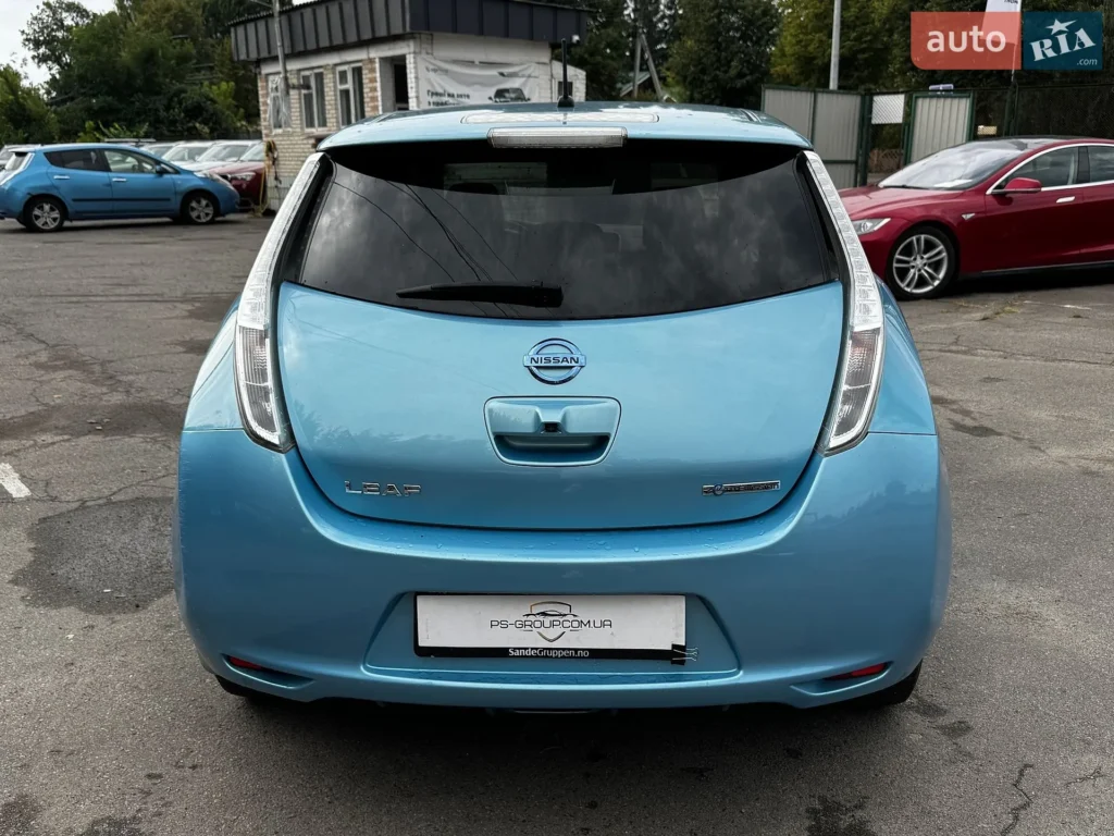 Nissan Leaf 2015 — фото 9