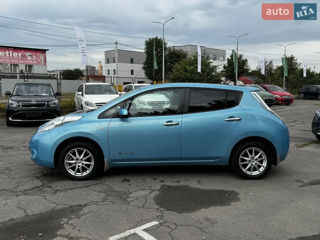 Nissan Leaf 2015 — фото 12