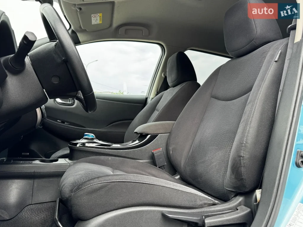 Nissan Leaf 2015 — фото 19