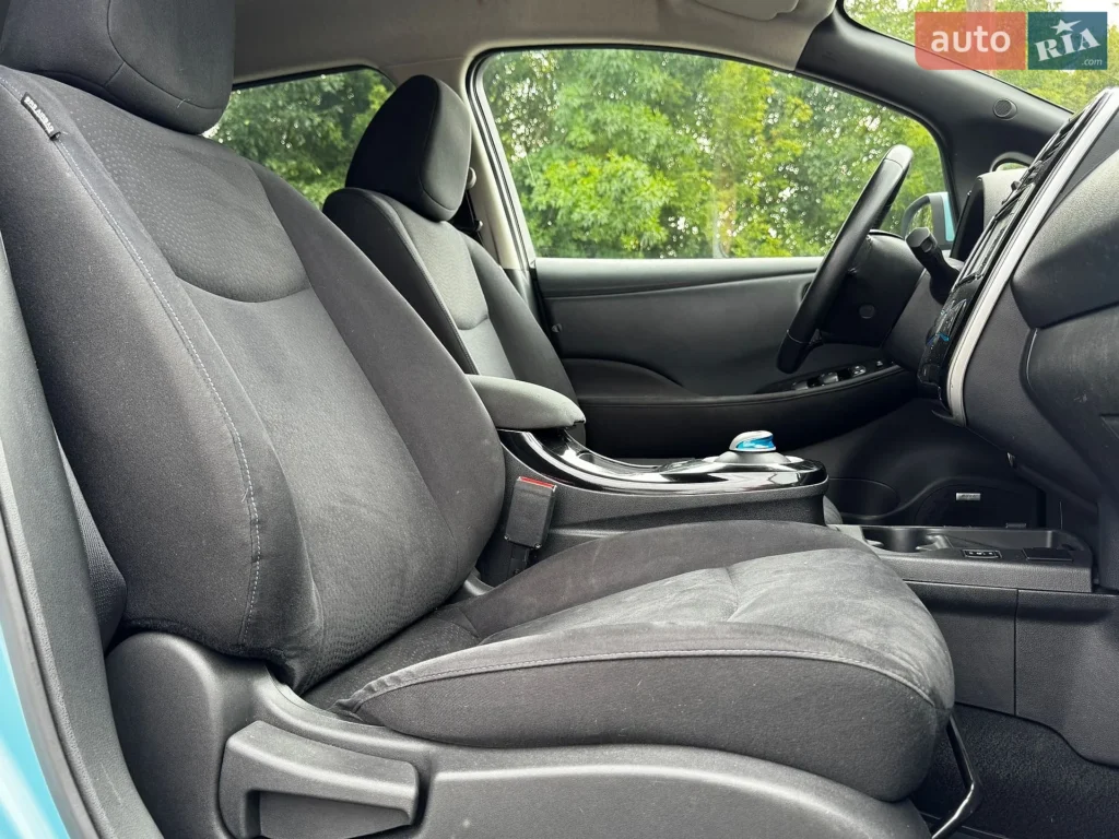 Nissan Leaf 2015 — фото 20