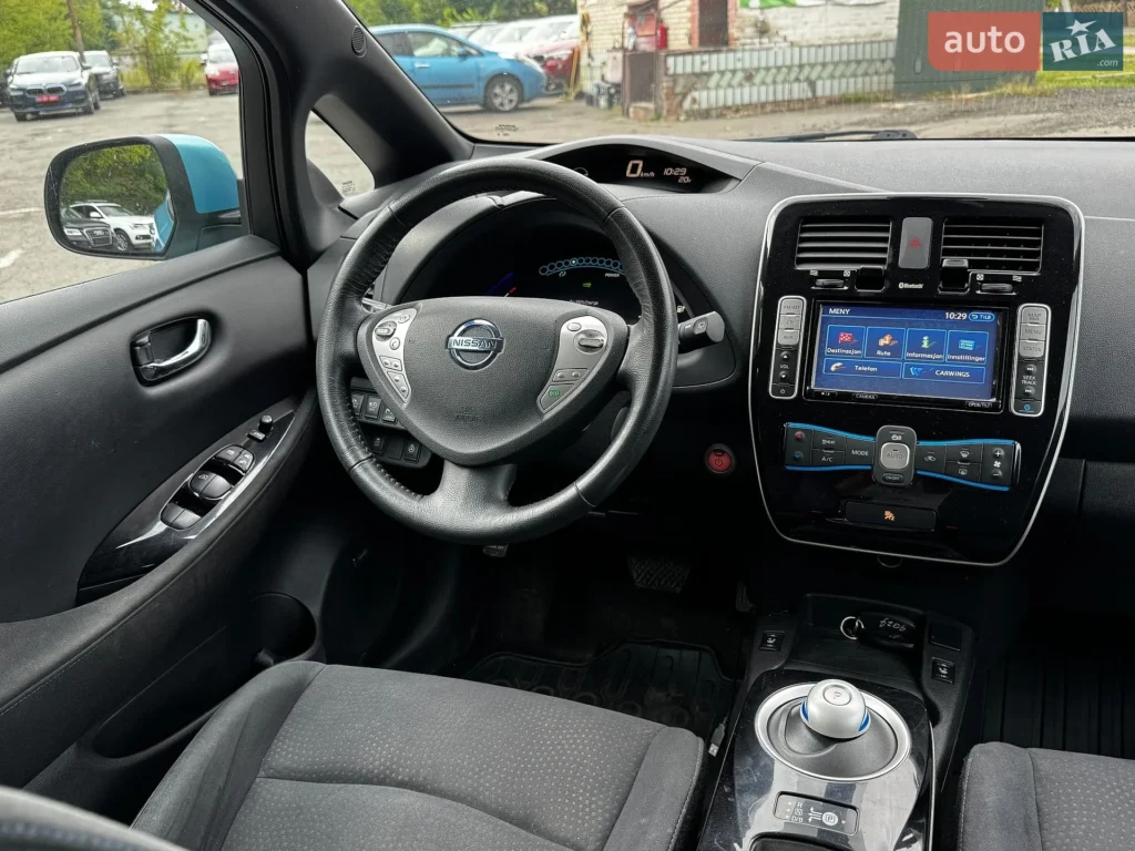 Nissan Leaf 2015 — фото 23