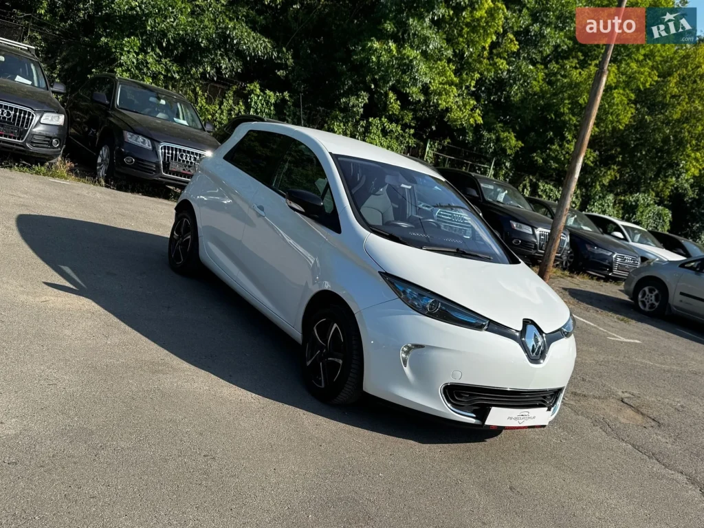 Renault Zoe 2015 — фото 4