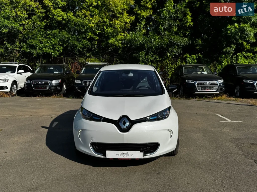 Renault Zoe 2016 — фото 3