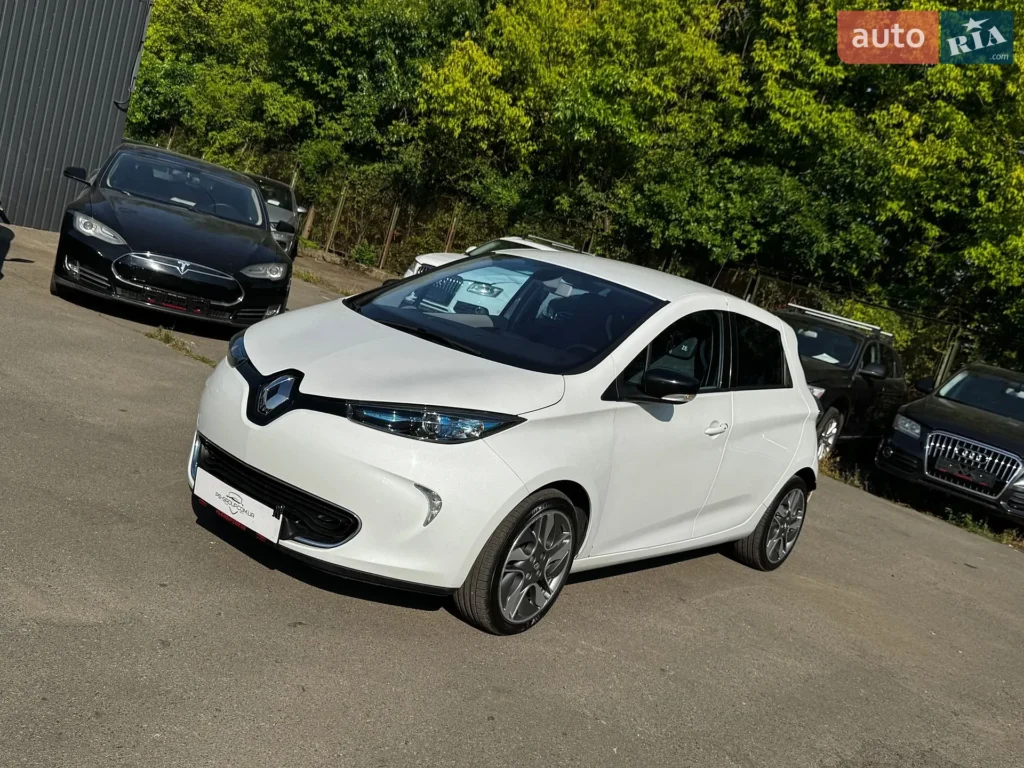 Renault Zoe 2016 — фото 1