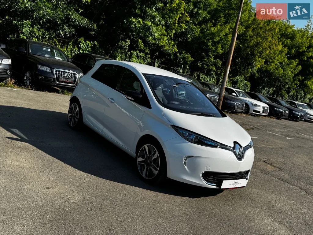 Renault Zoe 2016 — фото 4