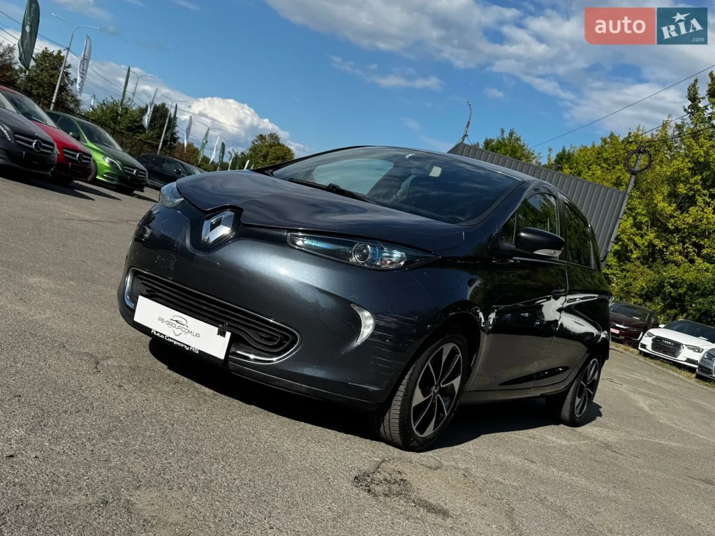 Renault Zoe 2018 — фото 2