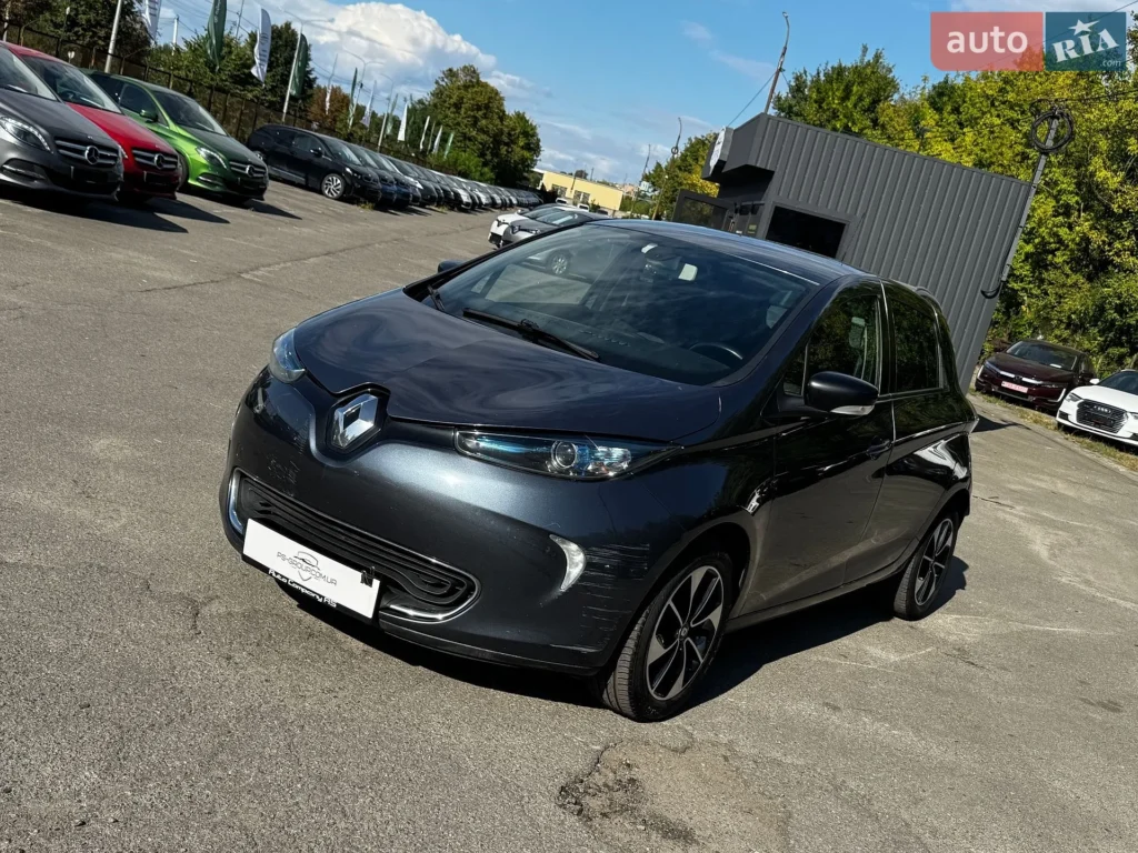 Renault Zoe 2018 — фото 1