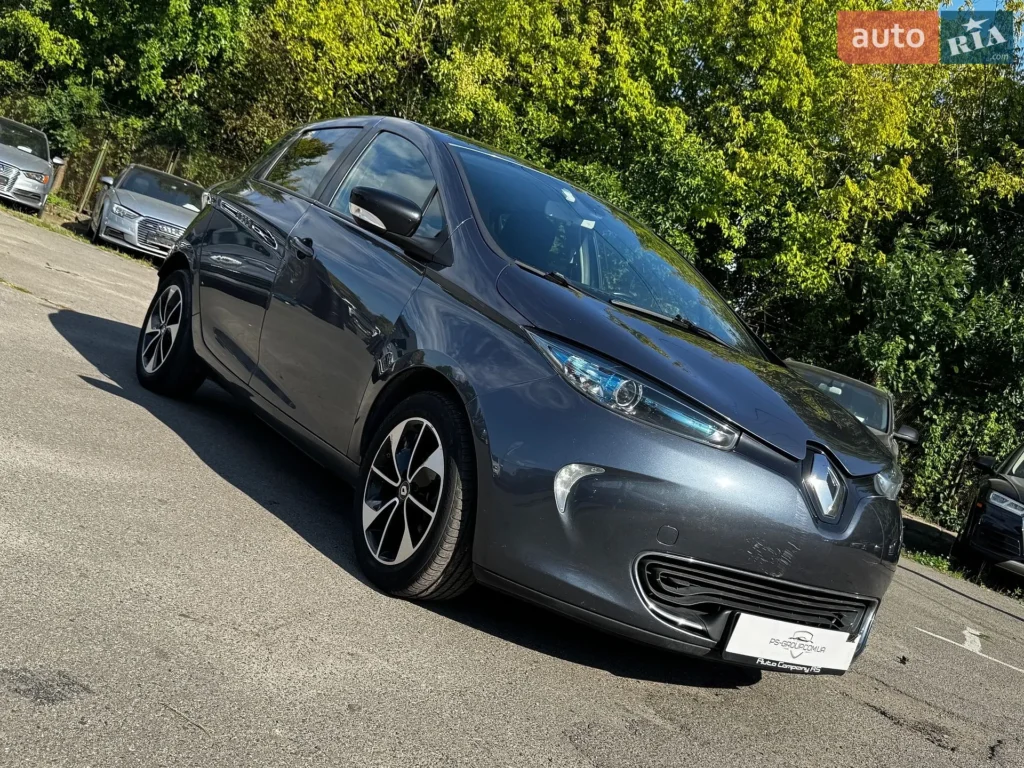 Renault Zoe 2018 — фото 5